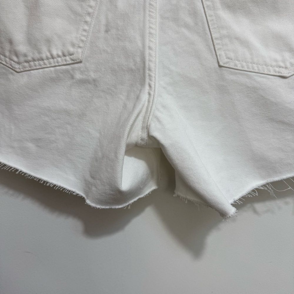 Gap 4” High Rise Stride Jean Shorts Tall - Picture 9 of 12